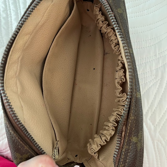 Louis Vuitton Dark Brown Monogram Pouch - Picture 5 of 10